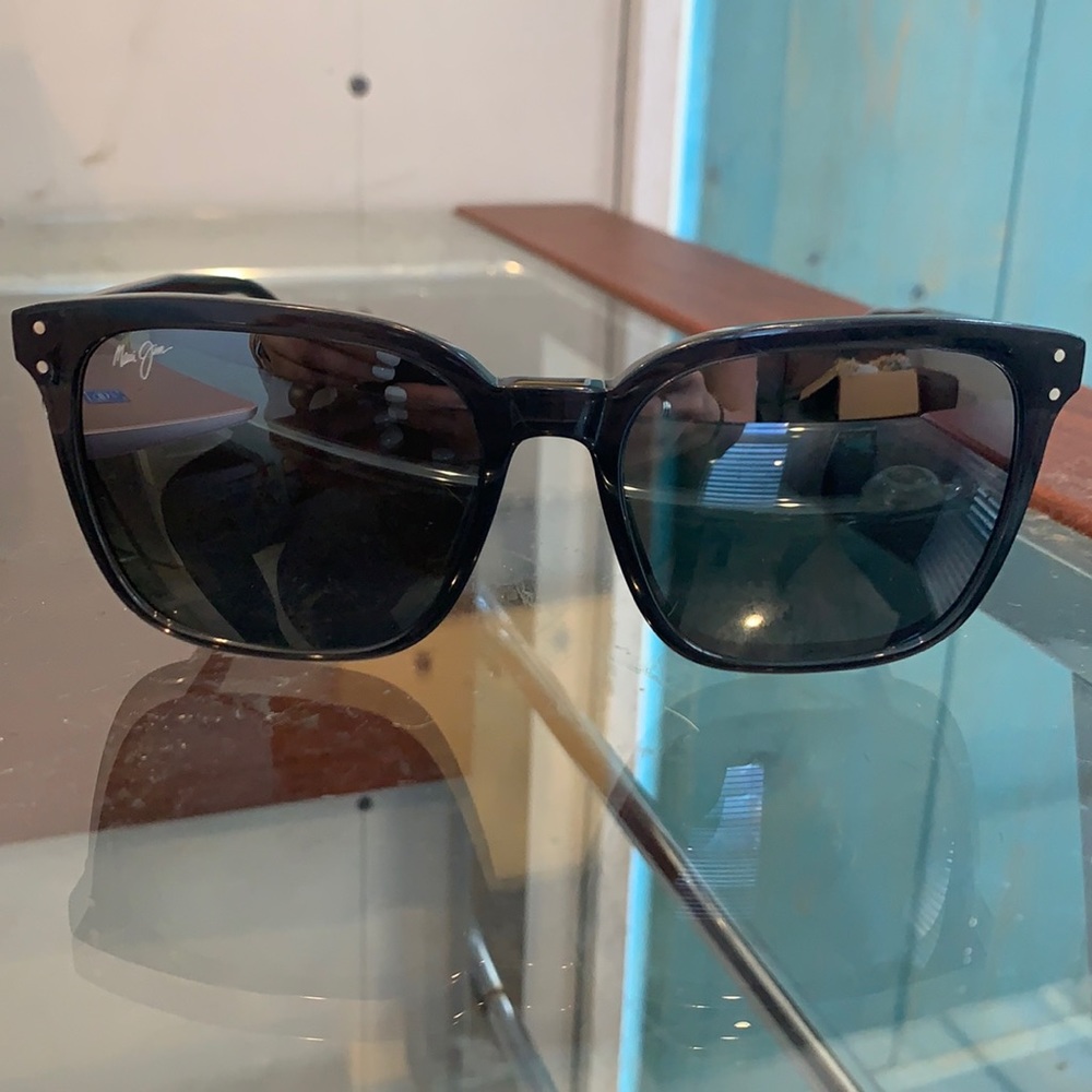 Maui Jim west side polarized sunglasses